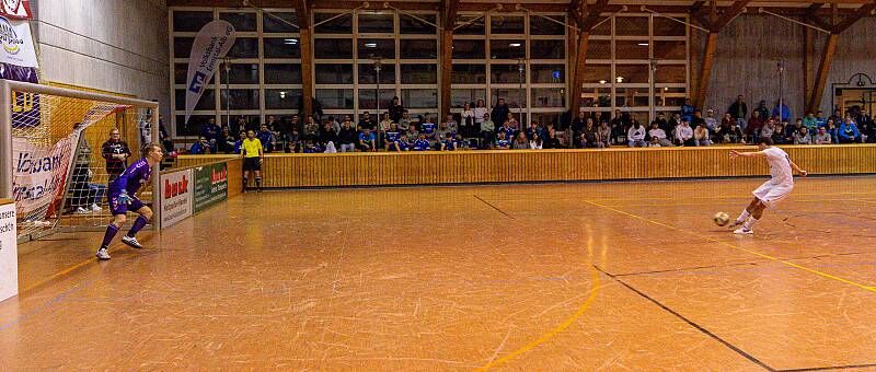 20250118195859 R5D 09239